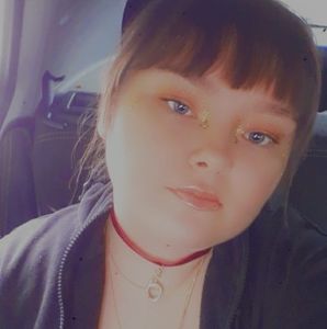 Meet your Posher, Brittney